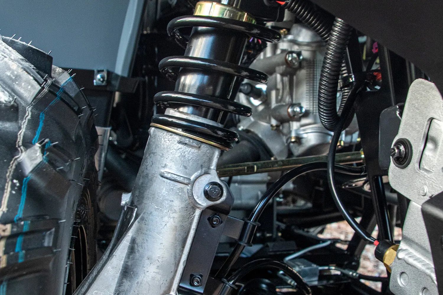 Hytrack HY300 X 4x4 PATHFINDER | Quad M.D.S